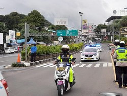 One Way Berakhir, Jalur Puncak Kembali Dibuka Dua Arah