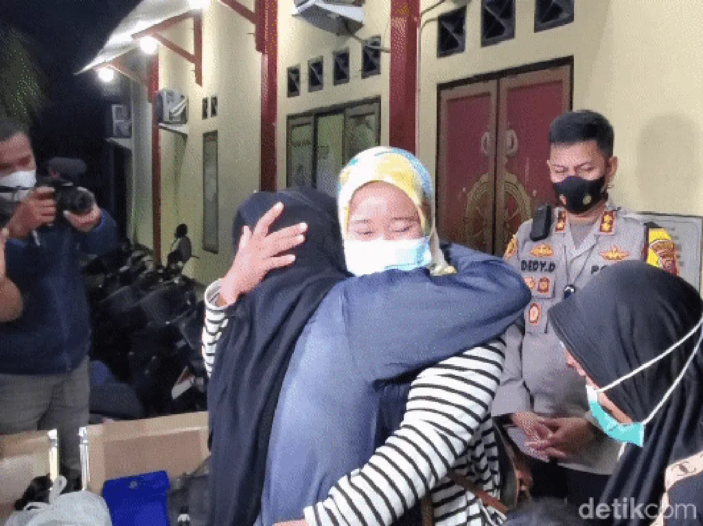 Kisah Pekerja Migran Sukabumi Minum Air Keran di Arab Kisah Pekerja Migran Sukabumi Minum Air Keran di Arab