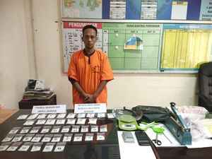 Polisi Tangkap Pria Pengedar Narkoba di Kendari, 1,1 Kg Sabu Disita Polisi Tangkap Pria Pengedar Narkoba di Kendari, 1,1 Kg Sabu Disita