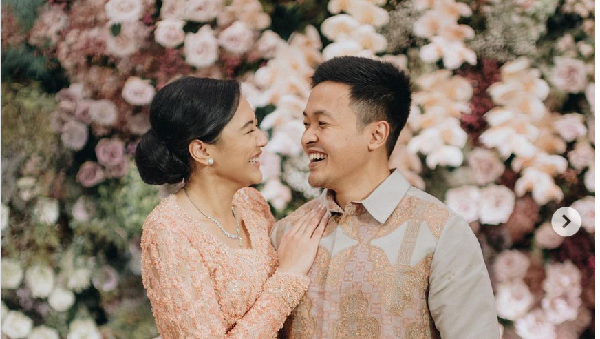 Putri Tanjung Dilamar Guinandra Jatikusumo, Intip 8 Momennya
