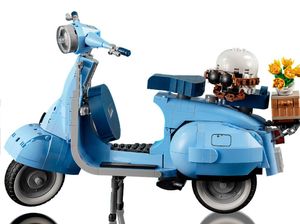 Potret Replika Vespa 125 dari Lego, Cocok Buat Kolektor Nih