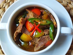 Resep Pembaca: Resep Daging Bumbu Tomat yang Segar Manis Bumbunya