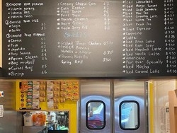 Heboh Warkop di New York, Sajikan Mie Instan hingga Gorengan ala Indonesia