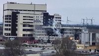 Invasi Rusia Hari ke-12, PLTN Terbesar dan Pabrik di Ukraina Terbakar