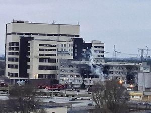 Invasi Rusia Hari ke-12, PLTN Terbesar dan Pabrik di Ukraina Terbakar