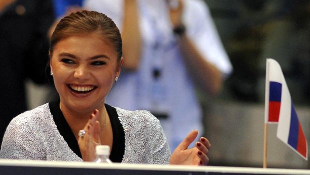 Russian former gymnast Alina Kabaeva attends the senior event at European Championships in Rhythmic Gymnastics in Turin on June 6, 2008. AFP PHOTO / GIUSEPPE CACACE (Photo by Giuseppe CACACE / AFP)