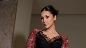 8 Potret Adu Gaya Anya Geraldine & Amanda Rawles saat Pakai Baju Kembar