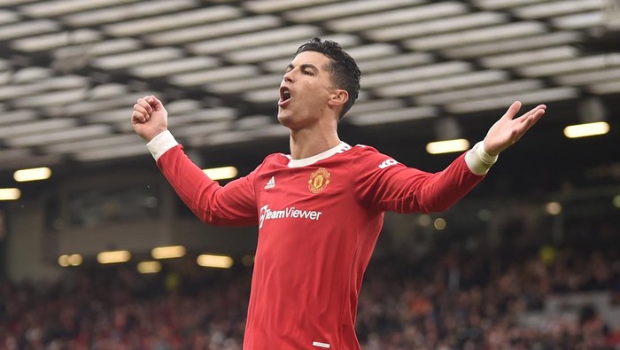 MANCHESTER, ENGLAND - FEBRUARY 26: Cristiano Ronaldo of Manchester United reacts during the Premier League match between Manchester United and Watford at Old Trafford on February 26, 2022 in Manchester, England. (Photo by Nathan Stirk/Getty Images)