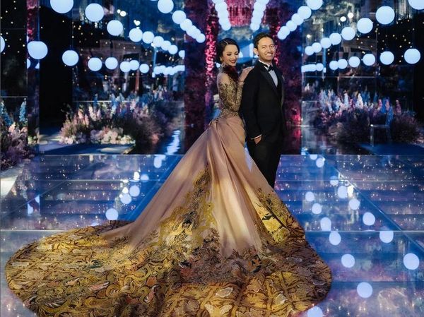 Foto: Dekorasi Pernikahan Mewah Belva Devara, Serasa di Luar Angkasa