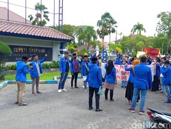 Demo PMII Sampang Soal Mafia BPNT Sempat Saling Dorong dengan Polisi