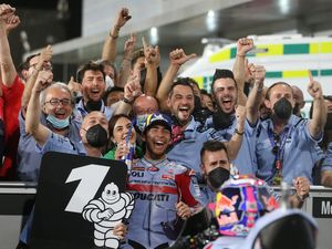 Juara MotoGP Qatar 2022, Kru-Pebalap Gresini Racing Pernah Minum Antangin?