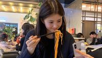 Han So Hee, Si Cantik yang Doyan Mie dan Stroberi