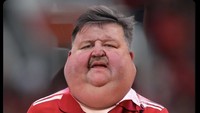 Meme ini meledek label harga Maguire saat diboyong MU. Foto: dok. Twitter