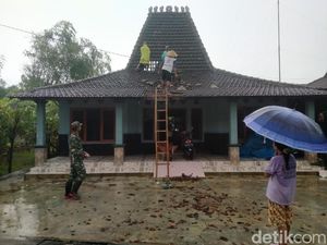 Puluhan Rumah Rusak Usai Diterjang Hujan dan Angin Kencang di Pati