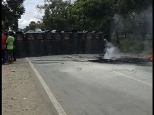 Warga Dipukul Saat Eksekusi Lahan di Enrekang, Polisi: Tak Ada Niat Melukai Warga Dipukul Saat Eksekusi Lahan di Enrekang, Polisi: Tak Ada Niat Melukai