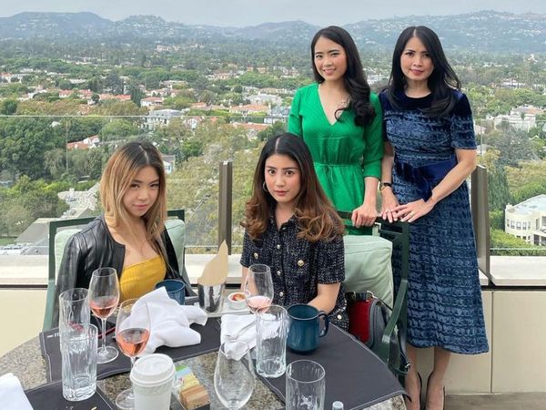 Cantik dan Elegan Gaya Jessica Tanoe yang Sering Makan Bareng Keluarga
