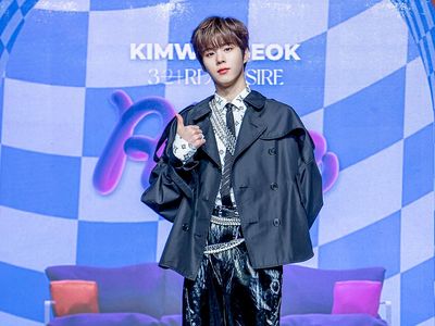 Penampilan Kim Woo Seok di Showcase Perilisan Album Solo