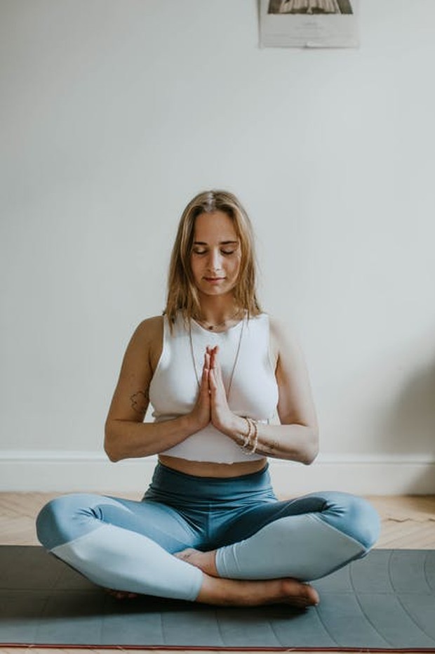 Menggunakan Pakaian yang Nyaman / foto : pexels.com/ValeriaUshakova