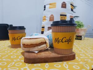 2.000 Guru Sekolah hingga Pengemudi Bentor Ramaikan Hari Sarapan Nasional 2.000 Guru Sekolah hingga Pengemudi Bentor Ramaikan Hari Sarapan Nasional