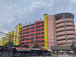 Pedagang Sambut Baik Pembukaan Pasar Turi, tapi...