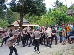 Wakapolres Enrekang Terluka Kena Lemparan Batu Saat Ricuh Sengketa Lahan