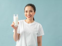 20 Tahun Telah Setia Bersama dengan Ultra Milk 20 Tahun Telah Setia Bersama dengan Ultra Milk