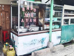 Curhat Tukang Bakso Majalengka: Bahan Baku Serba Naik, Omzet Turun