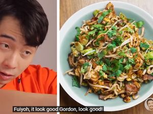 Gordon Ramsay Bikin Mie Goreng, Uncle Roger Berikan Kritik Pedas Gordon Ramsay Bikin Mie Goreng, Uncle Roger Berikan Kritik Pedas