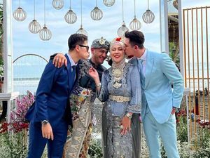 6 Foto Venna Melinda & Ferry Irawan Menikah Pakai Baju Bali, Maharnya Berlian