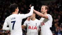 Tottenham ada di urutan 10 dengan total pendapatan sebesar 406,2 juta Euro di musim lalu. Foto: Getty Images/Mike Hewitt