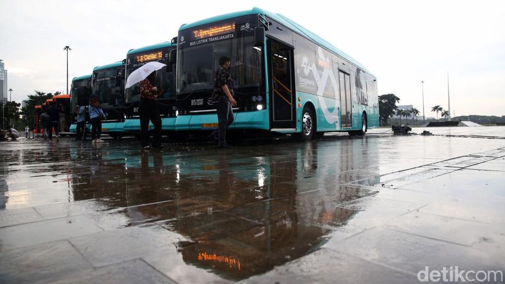 Asyik! TransJakarta Mulai Operasikan 30 Bus Listrik