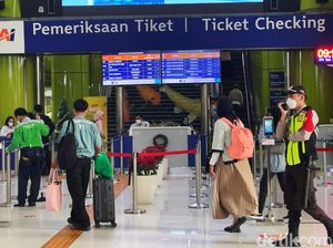 Ingat! Tiket Kereta Mudik dari Stasiun Gambir-Senen Mulai Dijual Besok Ingat! Tiket Kereta Mudik dari Stasiun Gambir-Senen Mulai Dijual Besok