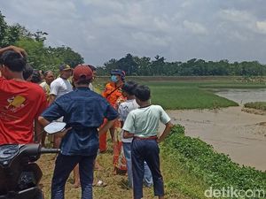 Terpeleset di Sungai Tuntang, 2 Bocah Kakak Beradik Hilang Terseret Arus