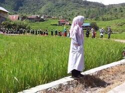 Nginap Semalam di Desa Terpencil, Bupati Lutra Jemput Aspirasi Warga