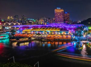 Clarke Quay, Distrik Hiburan di Singapura yang Ramah Muslim