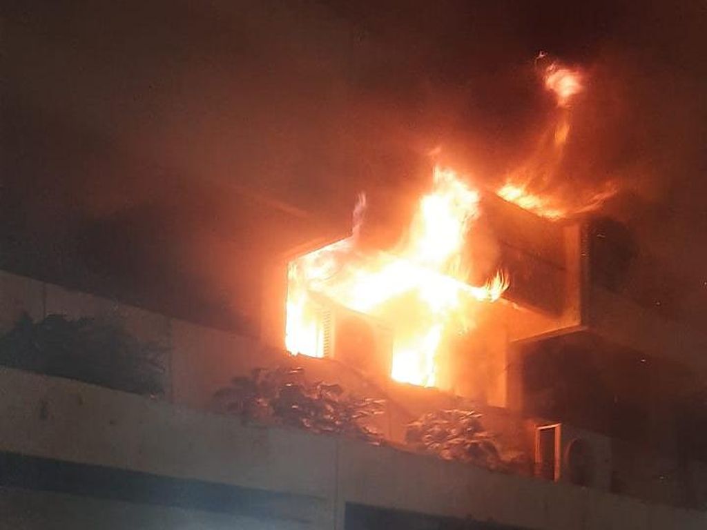 Gedung di Cideng Jakpus yang Terbakar Dini Hari Tadi Kantor Dishub DKI