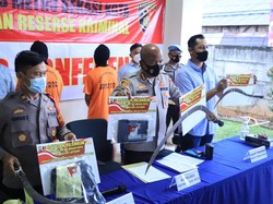 Polisi Tangkap Gangster Mysterious Bekasi Viral Tenteng Sajam di Jatiasih