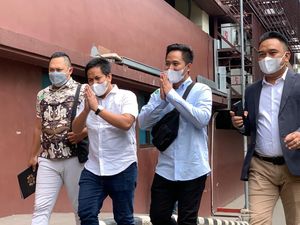 Polisi Sita iPhone 13-Akun YouTube Doni Salmanan terkait Kasus Quotex Polisi Sita iPhone 13-Akun YouTube Doni Salmanan terkait Kasus Quotex