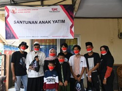 Dukung Nyapres 2024, Relawan Ganjar Bagi-bagi Sembako hingga Buku