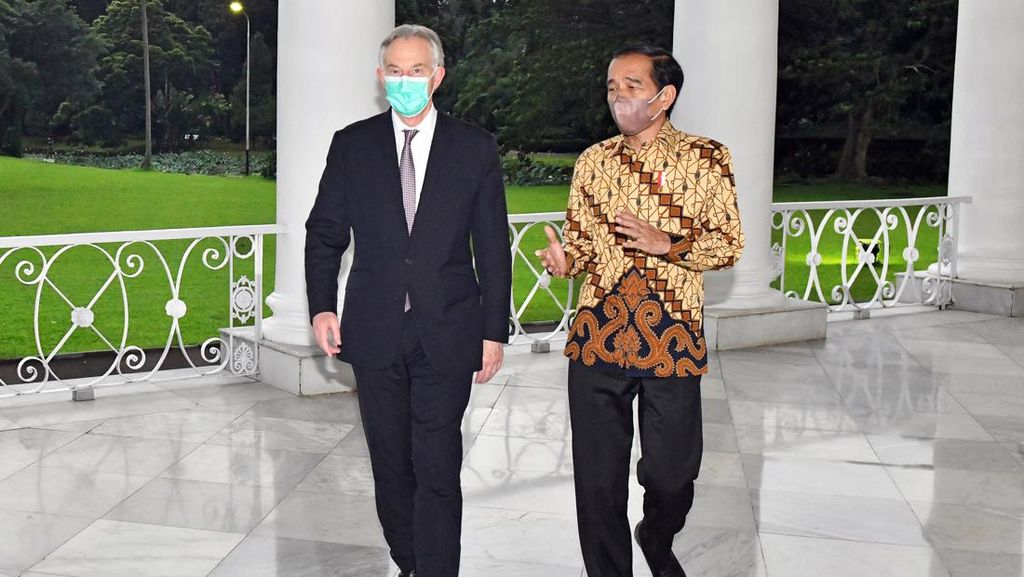 Momen Jokowi Bertemu Tony Blair Bahas IKN