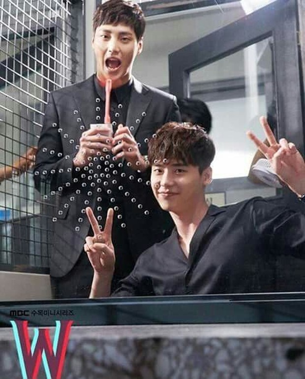 Kang Chul – Seo Do Yoon/foto: W: Two World Kang Chul – Seo Do Yoon (W: Two World)