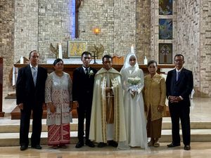 Viral Nikah Beda Agama ke-1.424 di Semarang, Pengantin Wanita Pakai Hijab