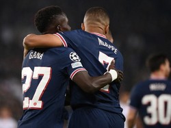 Pemain PSG Ini Terpaksa Tutup Komentar Medsos Usai Mbappe Cedera
