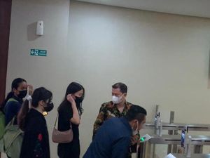 Tegas! Vanessa Khong dan Keluarga Bisa Buktikan Hartanya Bukan dari Indra Kenz Tegas! Vanessa Khong dan Keluarga Bisa Buktikan Hartanya Bukan dari Indra Kenz