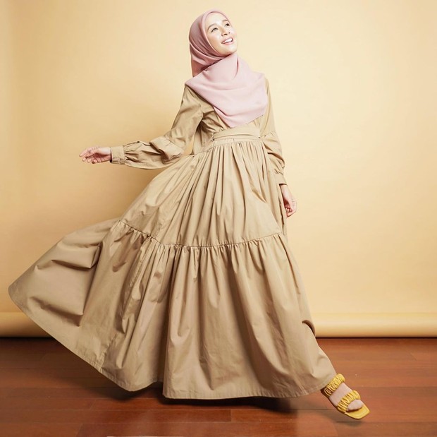 Potret Laudya Cynthia Bella dengan Outfit Pastel