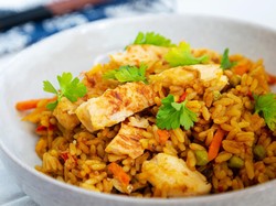 Resep Nasi Goreng Ayam Suwir yang Gurih Pedas Buat Sarapan