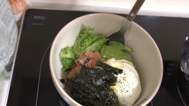 Rice with Pollack Roe and Avocado