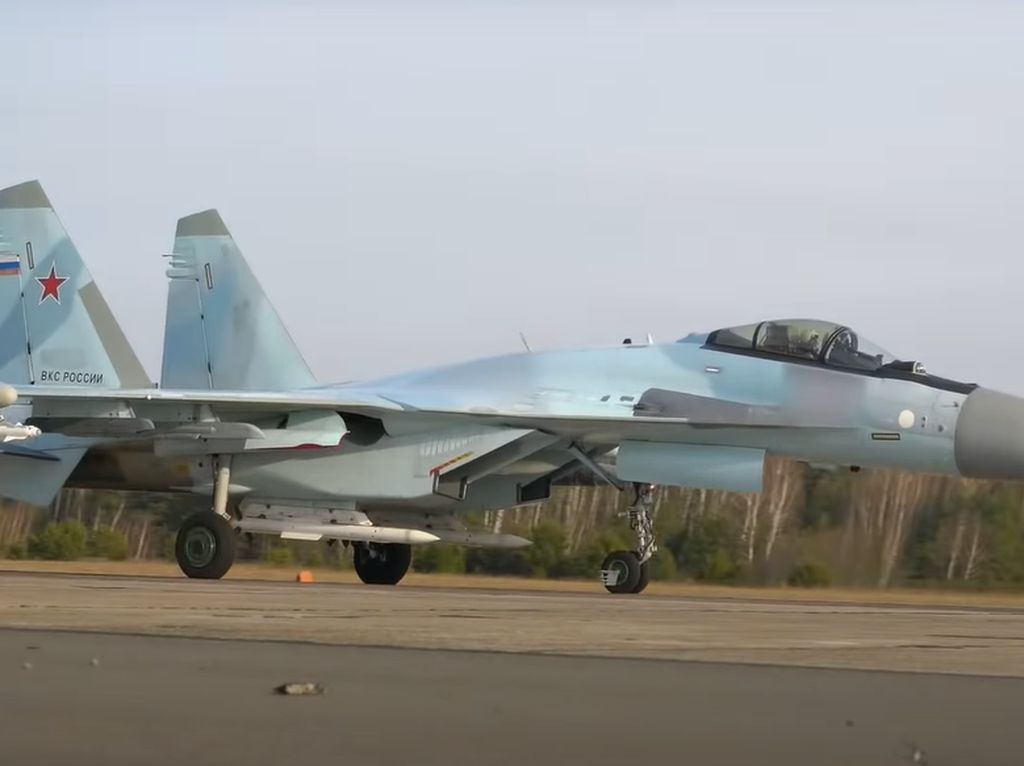 Jet Tempur Sukhoi SU-35 Buru Pesawat dan Drone Ukraina, Sempat Diminati Indonesia