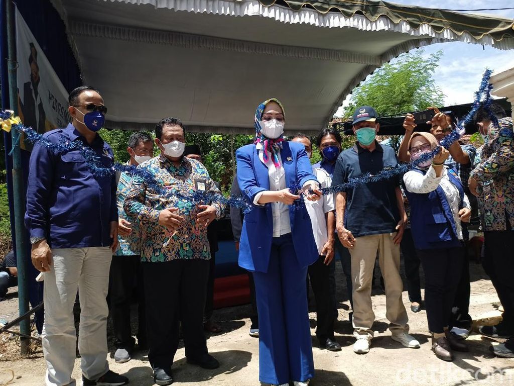 Anggota DPR RI Bangun 10 Titik Sumur Bor Atasi Kekeringan di Ponorogo Anggota DPR RI Bangun 10 Titik Sumur Bor Atasi Kekeringan di Ponorogo