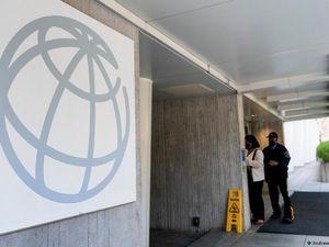 Bank Dunia: Tingginya Harga Minyak Bisa Redam Pertumbuhan Ekonomi RI